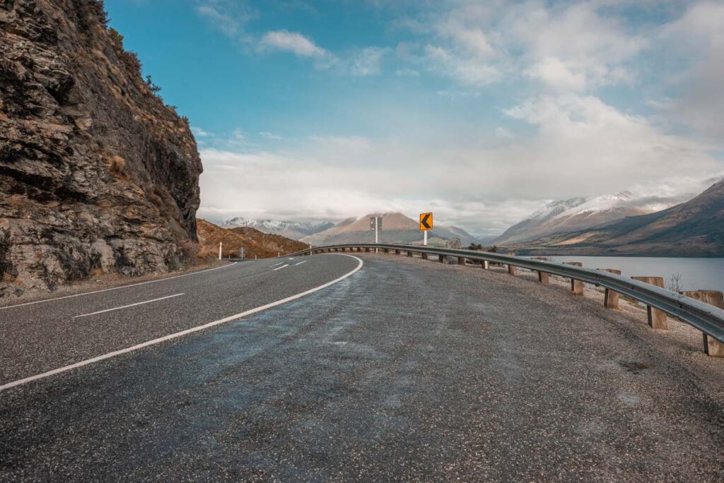 A sharp corner on the road between Queenstown and Glenorchy