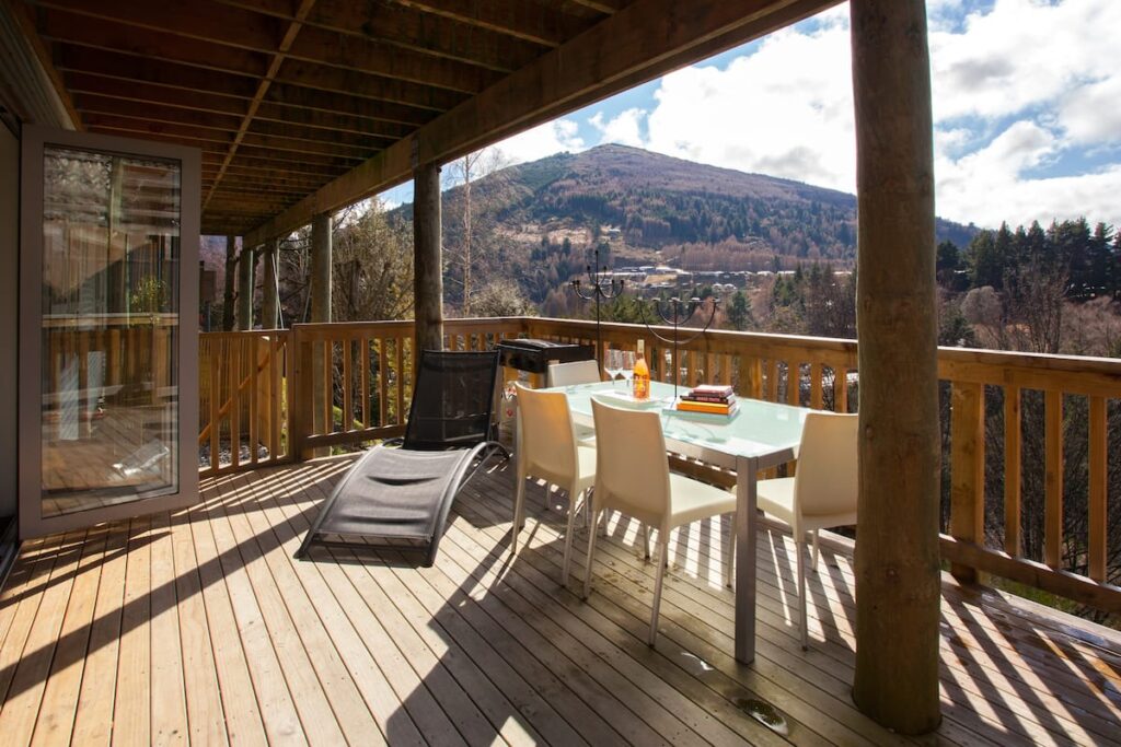 balcony-airbnb-in-arthurs-point