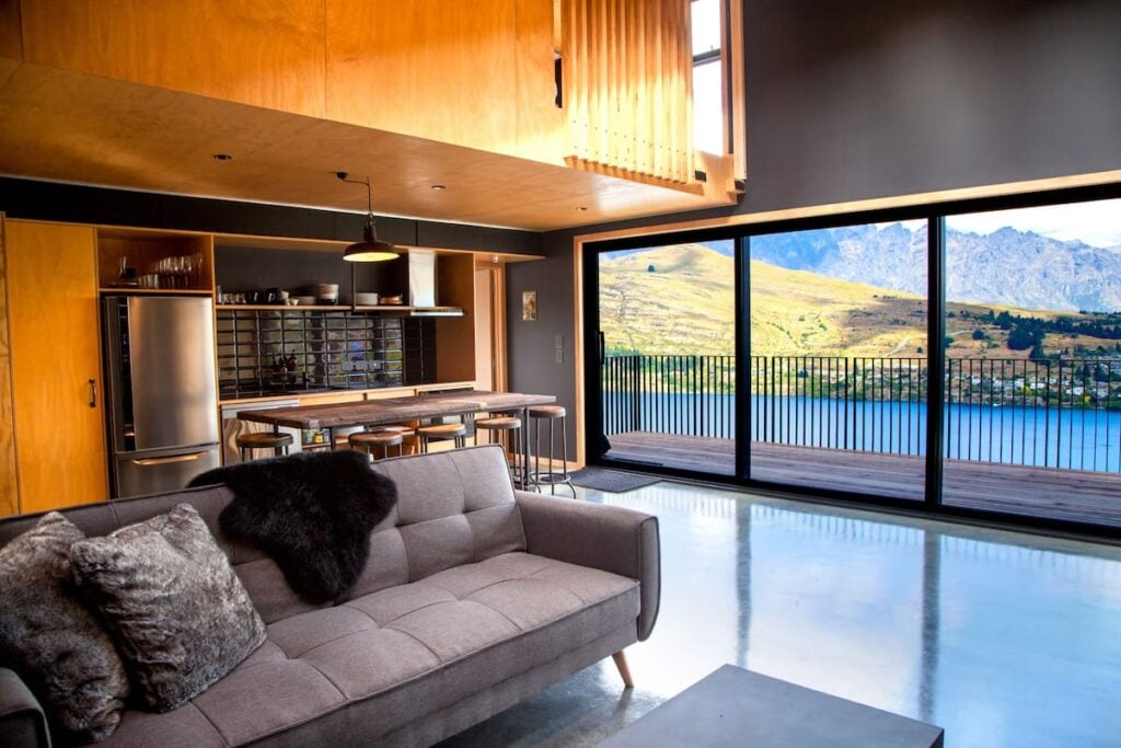 airbnb-living-room-queenstown