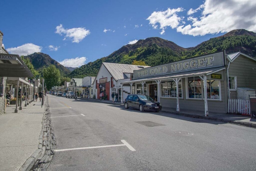 the mainstreet in Arrowtown