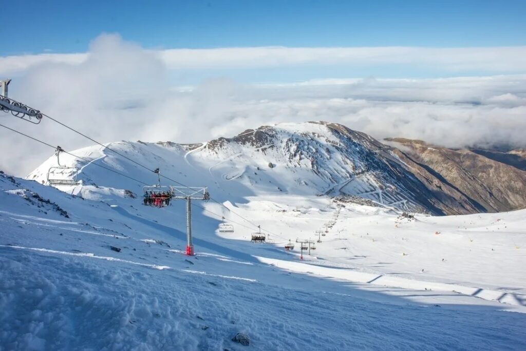 my hutt ski field views