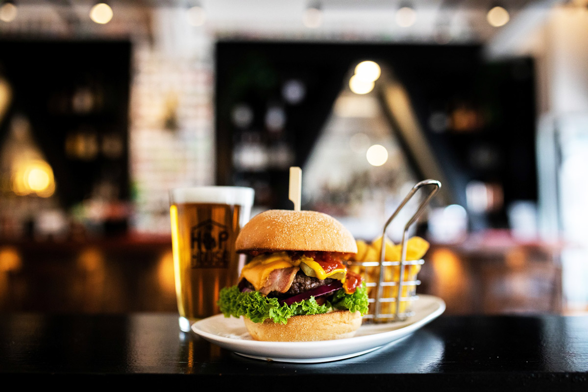 beer and burger at The Hop House in Tauranga, New Zealand