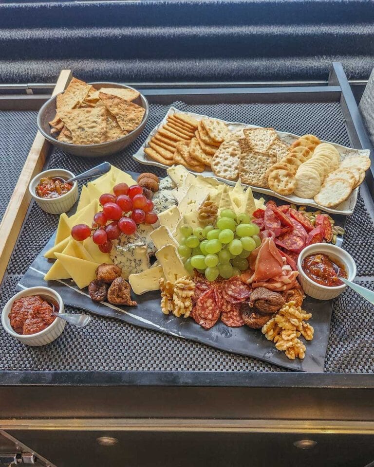 15 Things to KNOW Before Booking an Overnight Cruise in Milford Sound