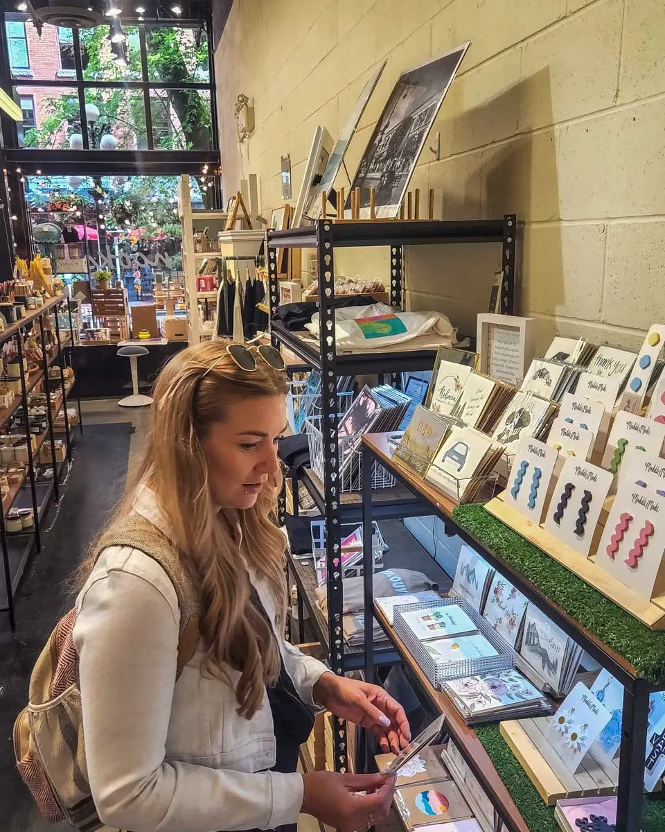 Bailey-does-some-shopping-in-Queenstown New Zealand